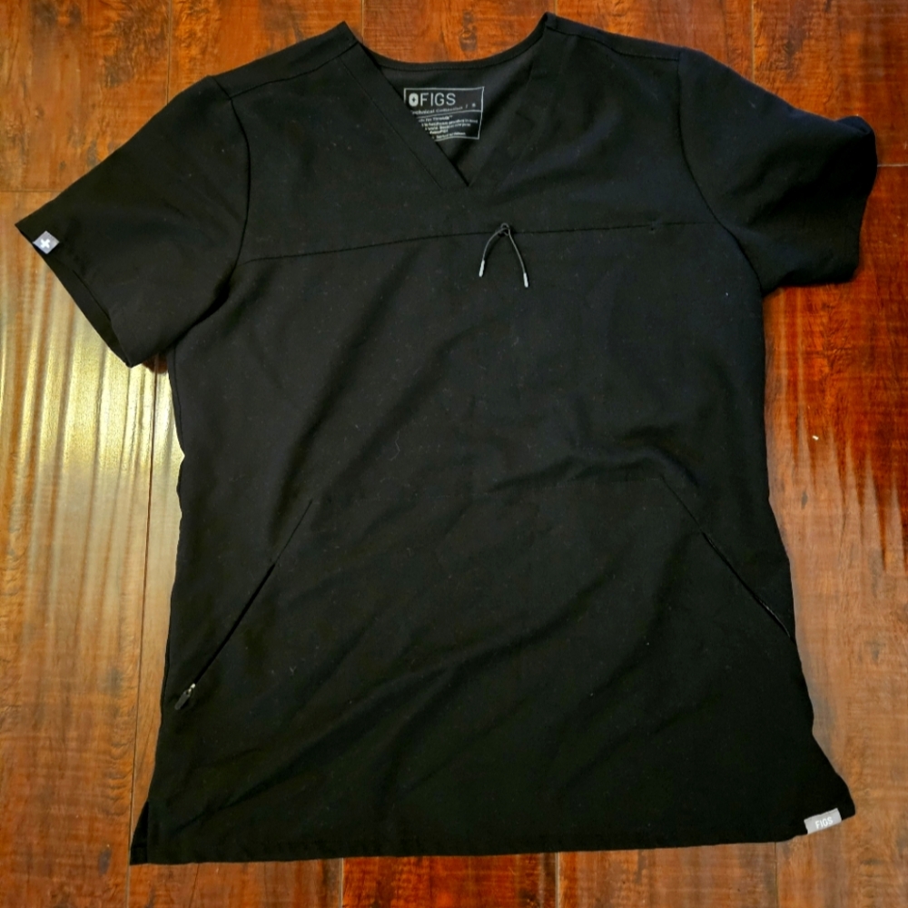 Figs top 3 zippers
